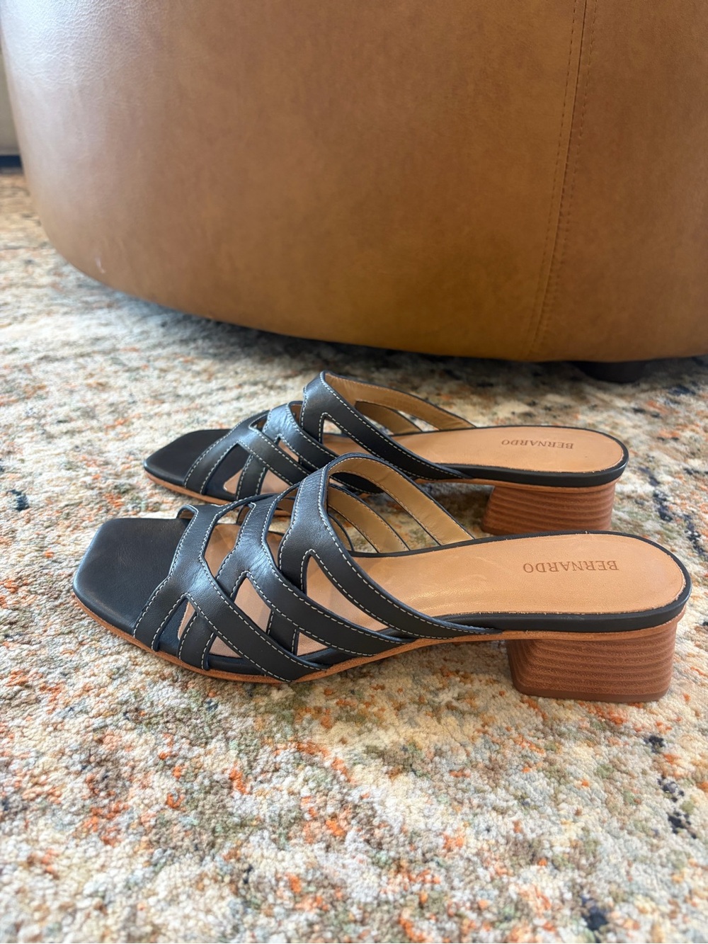 The Bernardo Jacin slip-on heeled sandal Size 9 - Picture 3 of 8